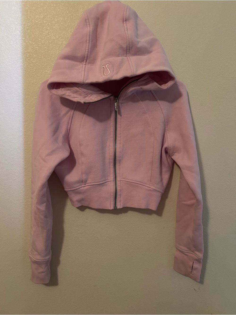 lululemon Scuba Full-Zip Cropped Hoodie (Light Pink)